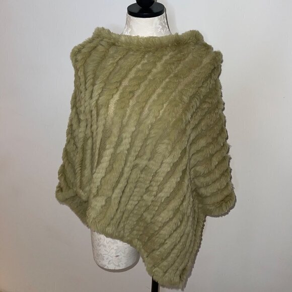 Black Rivet Womens Rabbit Fur Knit Poncho One Size Sage Green Wool Pullover - Picture 5 of 6
